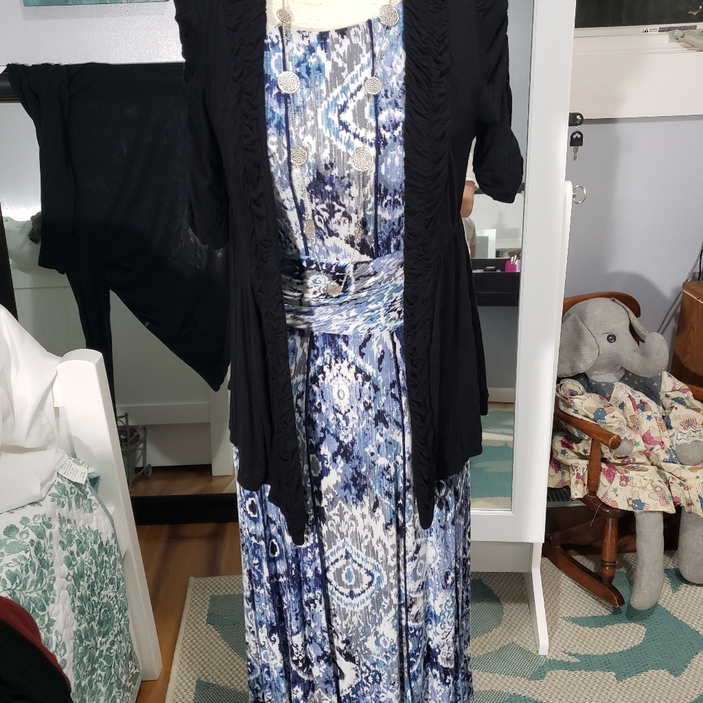 Sleeveless dress